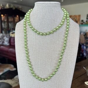 KISSKA Lime Green Faux Pearl Necklace